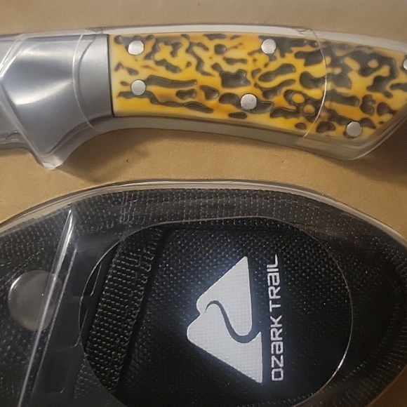 Ozark Trail 7” Fixed Blade Knife with Sheath Included Outdoor Equipment - Picture 3 of 6